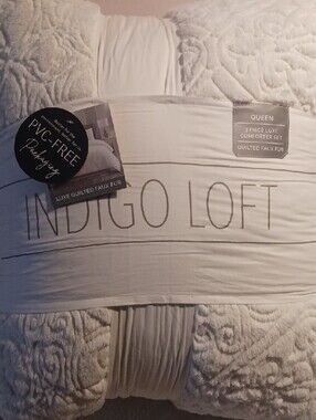 Indigo Loft White Faux Fur Queen 3 Pce. Lux Comforter Set Elegant Design Pattern